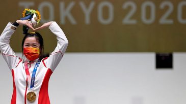 Первая золотая медаль Олимпиады в Токио досталась китаянке Ян Цянь