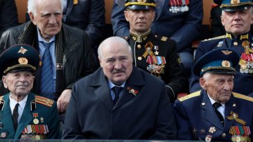 Александр Фридман: Путин уже мыслит в парадигме 1939-го года, а мнение Лукашенко его не волнует