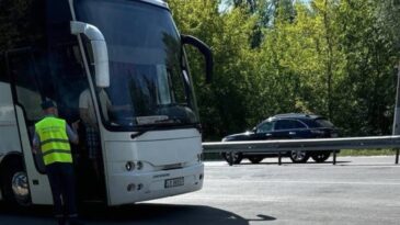 Транспортная инспекция заблокировала подсадки в автобусы на границе в Бресте? Узнали в приграничных чатах, так ли это